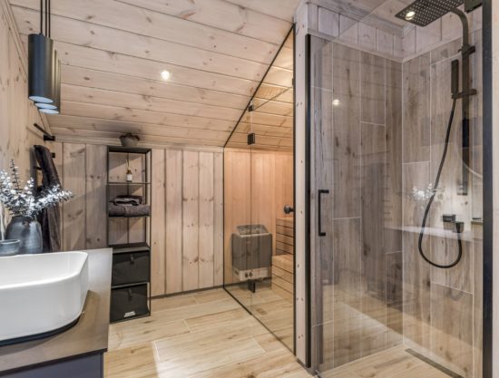 modern bathroom with shower and sauna, cabin to rent in Trysil, Fageråsen 1107A