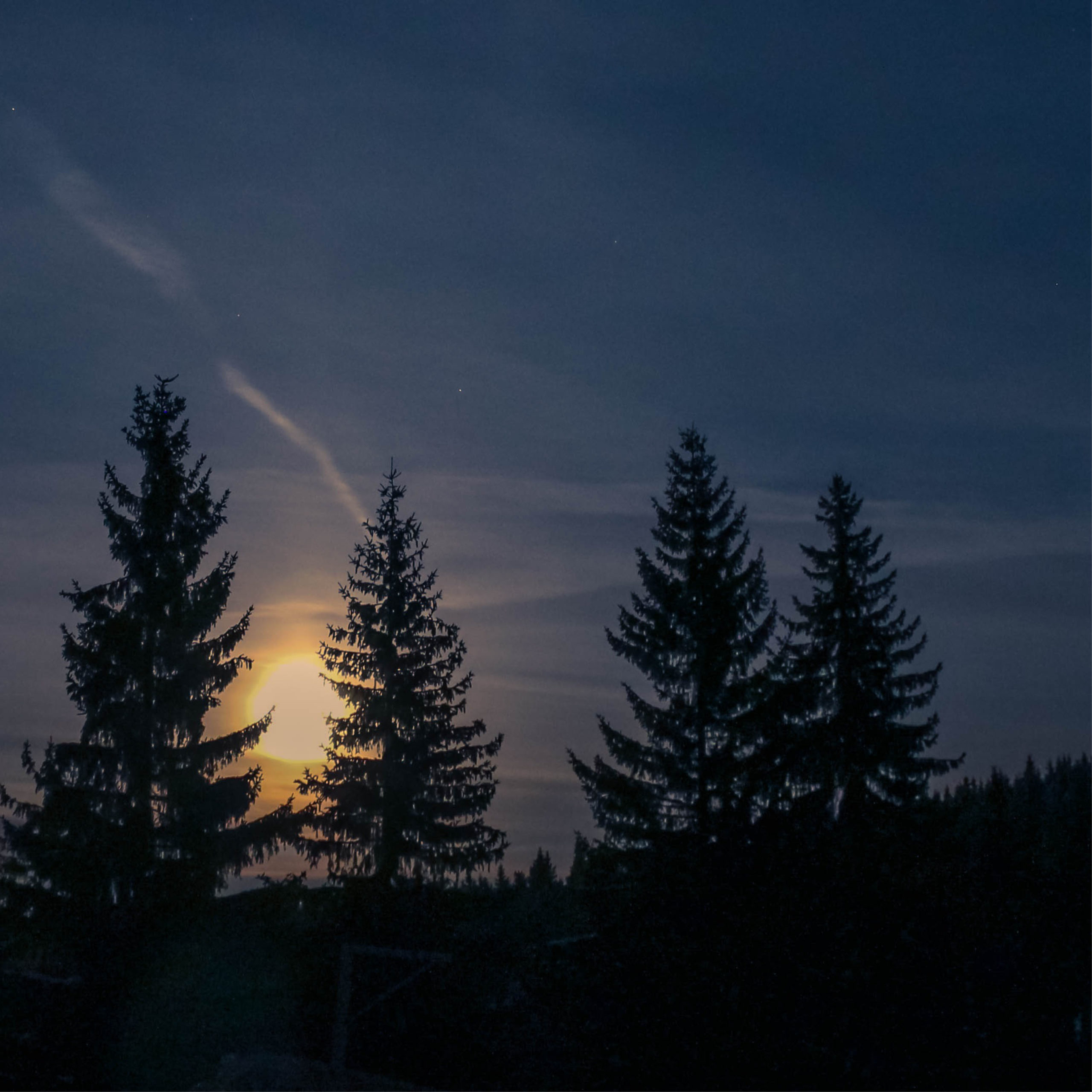 fullmånen på fullmånetur på truger i Trysil
